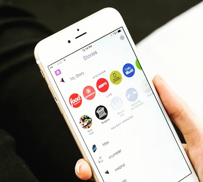 TriponTech's tweet photo. #SnapCEO #hitsback at #Facebook  and its #FakeNews #problem #ahead #Snapchat #redesign #facefilters #camerafeatures #stories #axoistoday #tech 
https://t.co/rDl2I9i2dQ. @TriponTech https://t.co/g1HfNxtt8c