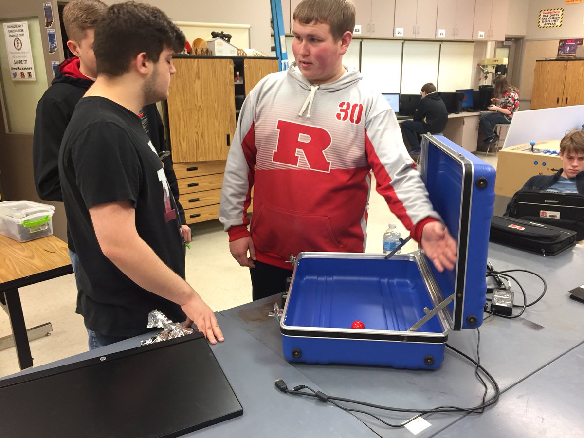 Mr_Hilbert's tweet photo. Next phase of #RHSEngineering arcade project is to move from the cardboard box to an enclosed case. The challenge is to make all the stuff fit and be functional without cracking the screen. #WeRcareers @LearnatRHS @wearrrichmond https://t.co/h4Htxjic56
