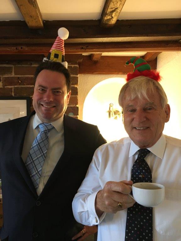 CCLettings's tweet image. The office Christmas decorations are up and we are all feeling festive ready for the #Emsworth Christmas light switch on this Friday #Christmas2017 #ChristmasDecorations #Emsworth #CCLettings #HolidaysAreComing @HazleandCo