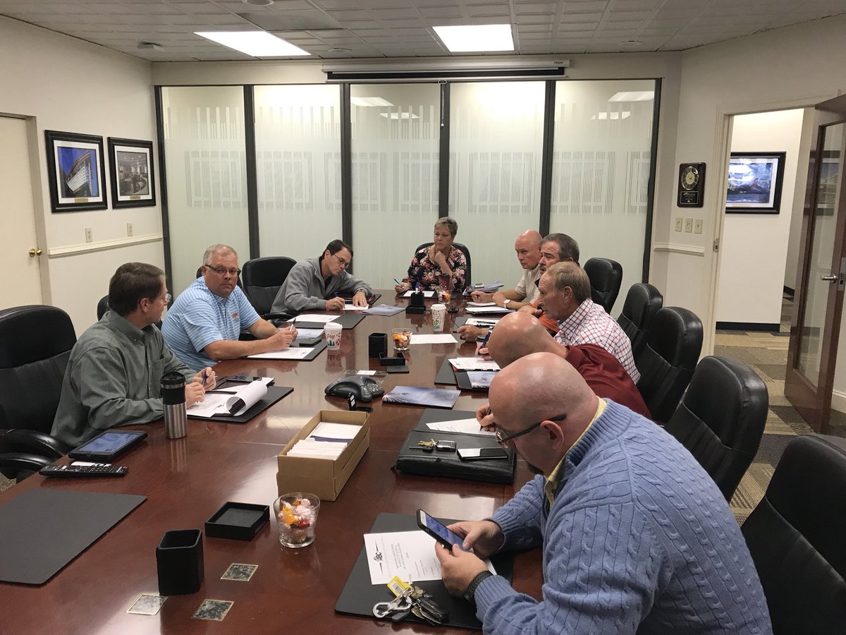 Apprenticeship Committee meeting this am at <a href="/ABCCharlotteNC/">ABC Charlotte</a> office/training center.  

Got Training?

#abcmeritshopproud