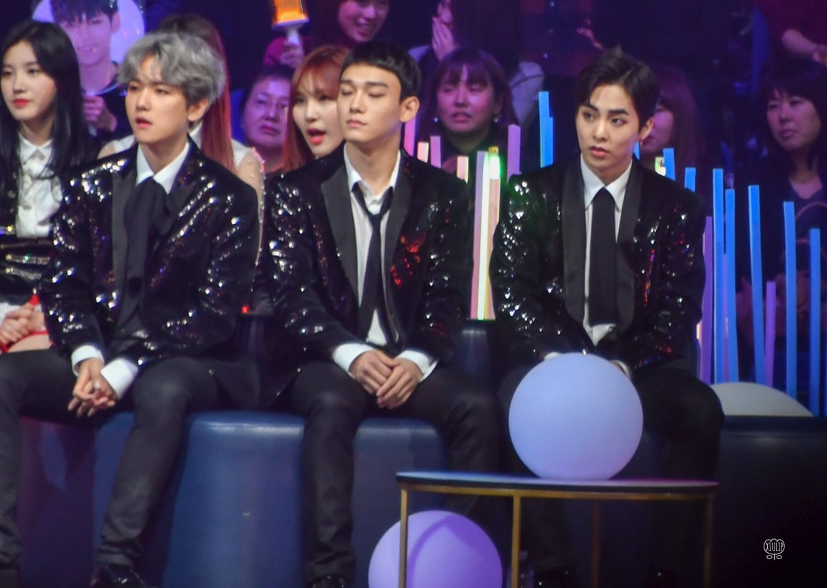 XIU_LIP99's tweet photo. 171129 #mamainjapan #CBX #시우민 #첸 #백현

얼른 집에 갑시다!!! https://t.co/TcuBkkDKIK