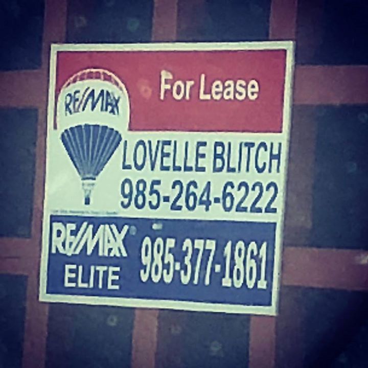 If I wrote a song about a lady named Lovelle Blitch, what would her story be about. Any ideas? #collaborativesongwriting #speakyourmind #interestingname ift.tt/2aacWA0