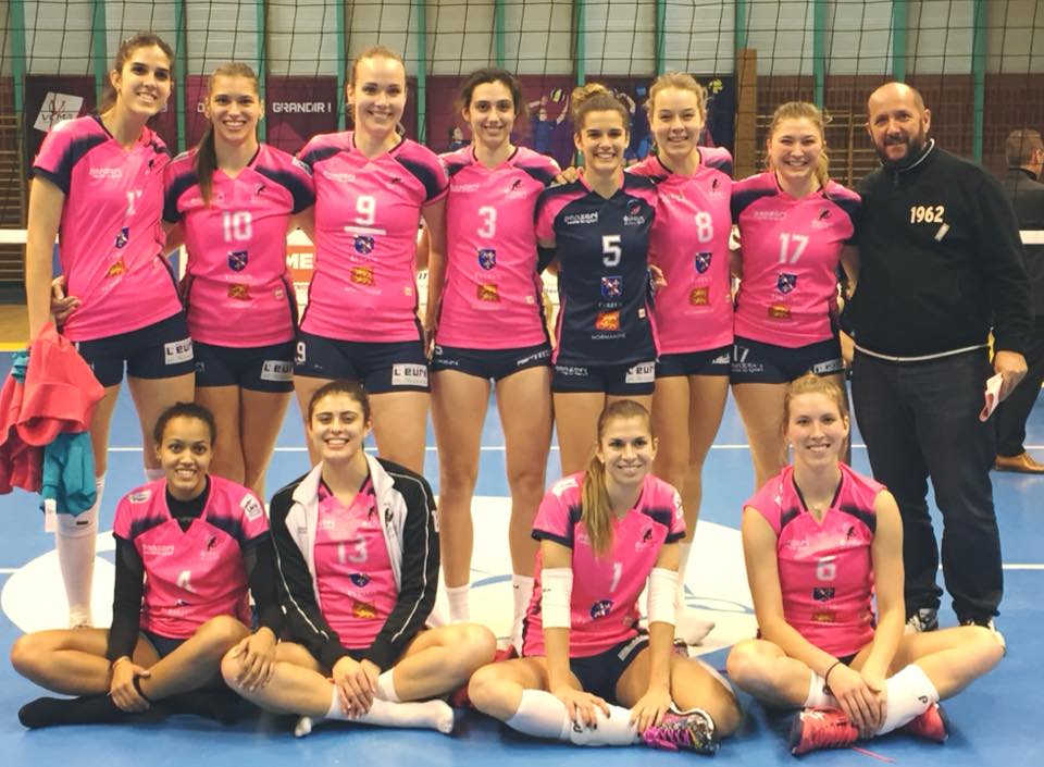 #CopaDeFrancia <a href="/LNVofficiel/">LNV</a>  - 8vos de Final (28-11)
@SaintRaphaelVVB (<a href="/julilazcano/">julieta lazcano</a>) - <a href="/Pavvb/">Pays Aix Venelles VB</a> 3:1 (22:25, 25:17, 25:20, 25:16)
@EliteVCMB - @Mon_EVB (@NatiAispurua) 2:3 (25:21, 22:25, 20:25, 28:26, 9:15)
Bravo aux Panthères !!!
