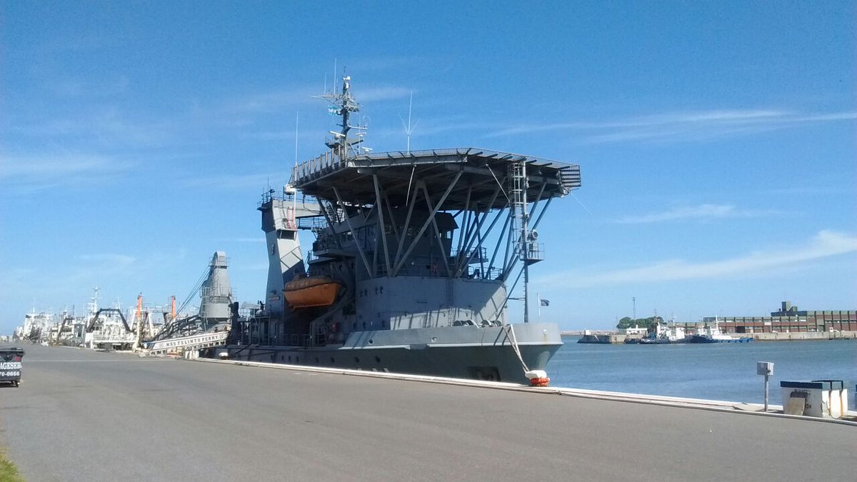 Armada_Arg's tweet photo. #AYER arribó a #MarDelPlata el buque de apoyo y rescate de submarinos "Felinto Perry" de @marmilbr para sumarse a las tareas de búsqueda y rescate del #SubmarinoARASanJuan https://t.co/wyeOViPeZq