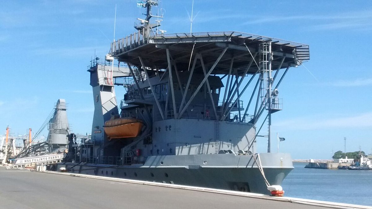 Armada_Arg's tweet photo. #AYER arribó a #MarDelPlata el buque de apoyo y rescate de submarinos "Felinto Perry" de @marmilbr para sumarse a las tareas de búsqueda y rescate del #SubmarinoARASanJuan https://t.co/wyeOViPeZq