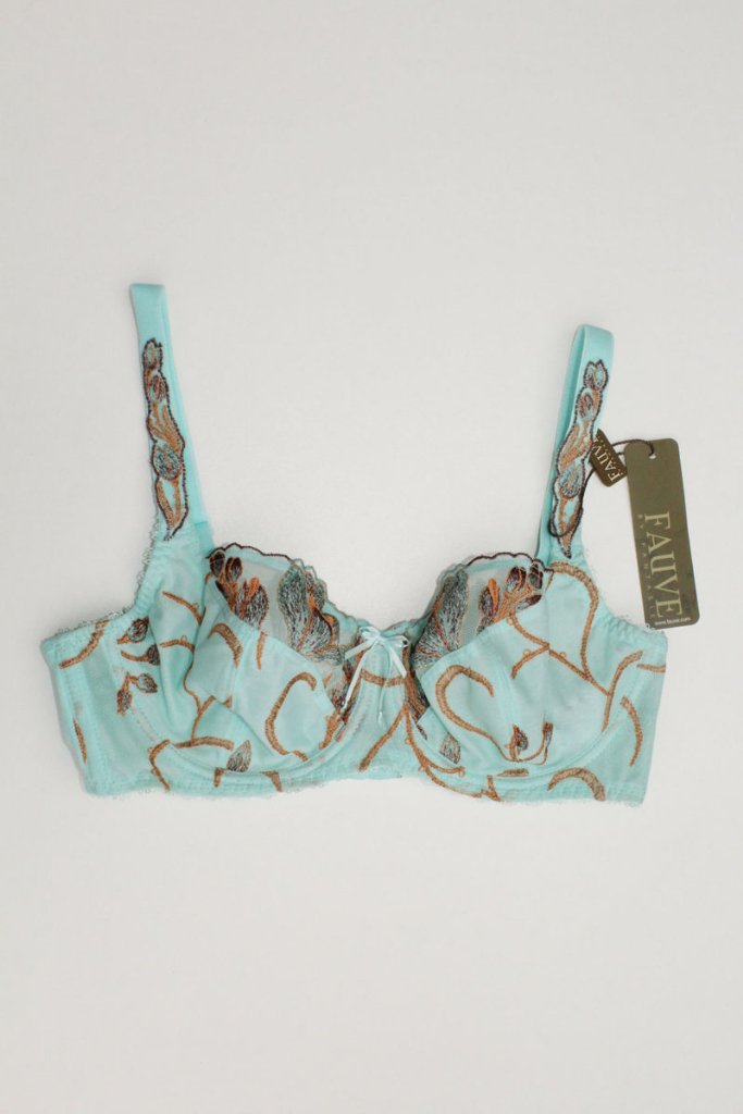 The beautiful Amarine by Fauve, only £23! petalsdiscountlingerie.com/product/fauve-…