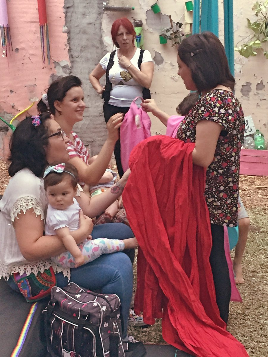 _veritomansilla's tweet photo. #aUPA Space. Babywearing Workshop #aUPAProject https://t.co/HtNN9Ijywa @Urban95cm #CitiesandChildhood #CitiesandCare #UrbanismandGender #Tucuman https://t.co/RwDqLomkYl