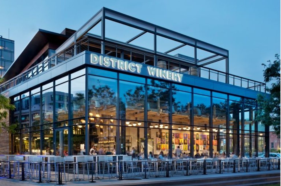 What do you get when 200 event pros decide to gather? An EPIC good time!  #ApresskiDC is tonight !!!!! If anyone can pull it off, it's our sponsor <a href="/districtwinery/">District Winery</a>