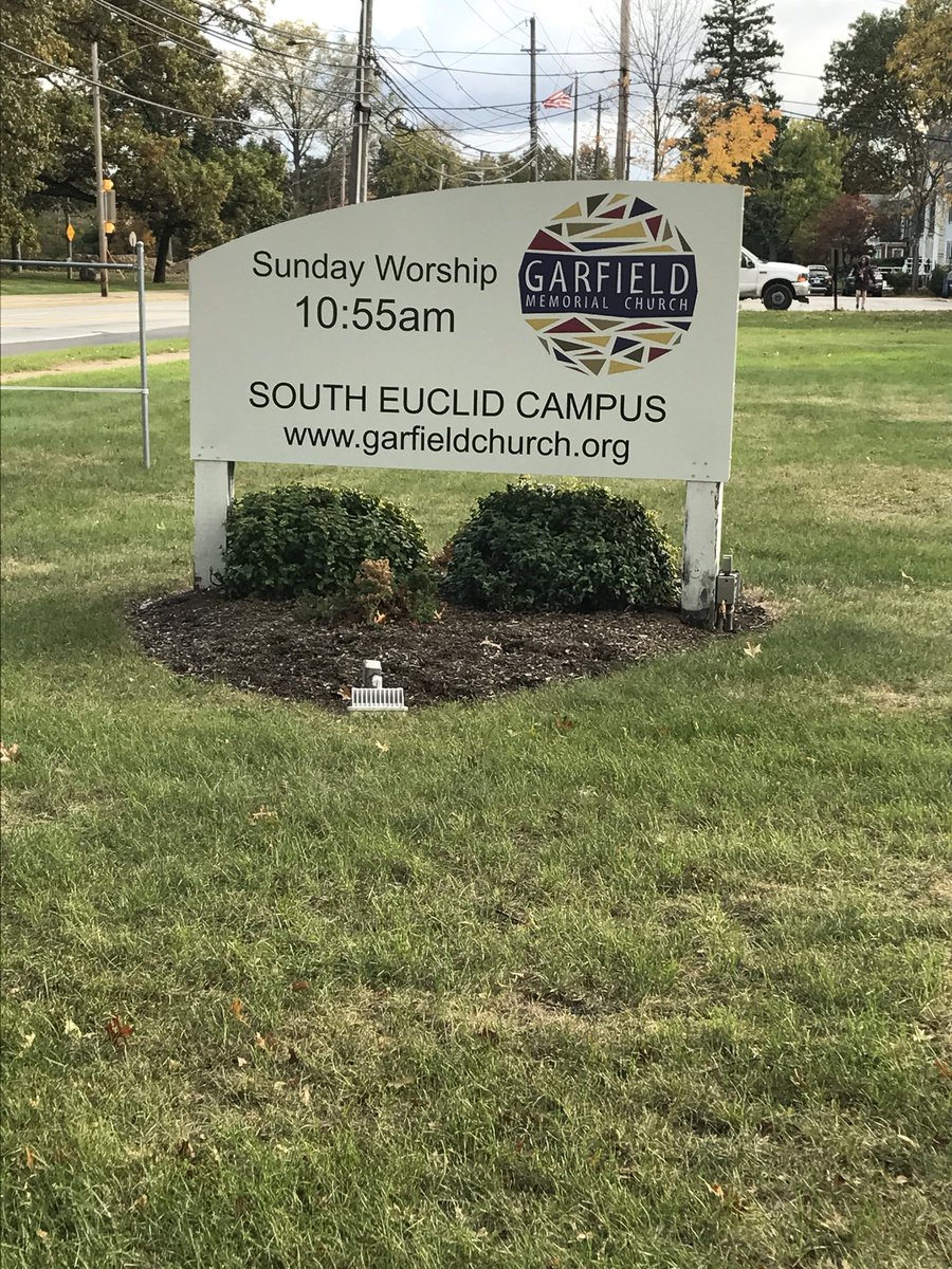NDCMinistry's tweet photo. Don’t forget Kidz Club is today from 3-5. Come play video games, basketball, volleyball, and some homework tutoring is needed. They serve pizza at 4:30 for helpers and kids! Meet in Regina 308 if you want to walk over in a group. 
#NDCServes #NDChasheart https://t.co/L32kXV2aHF