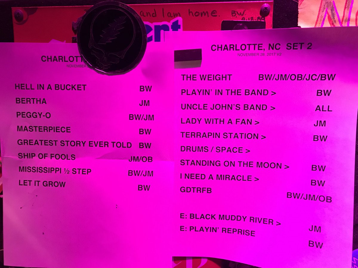 deadandcompany's tweet photo. Charlotte 🍁💀⚡️ #FallTour2017 https://t.co/nM5eqIU8TQ