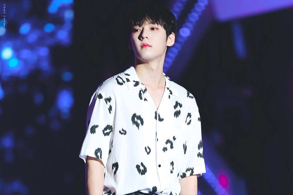 Happy birthday Eomma! Keep on smiling~ We love you LEE MINHYUK     