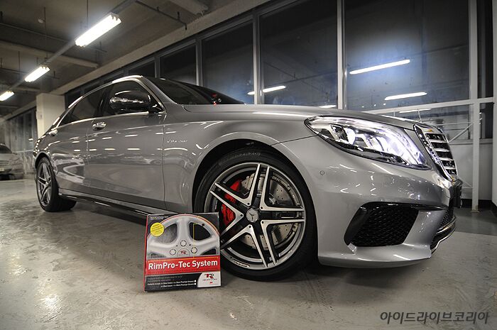 RimProTecUK1's tweet photo. You want that perfect little something for your #WheelsWednesday #CarLover #ChristmasPresent - Try one of our brilliant @RimProTecUK1 #rimprotectors @PlacedMedia https://t.co/NYyu4Ce8Ir