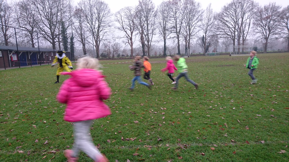 "Sinterklaasje kom maar binnen met je knecht" welkom bij <a href="/WIJC_voetbal/">WIJC-jeugdvoetbal</a> <a href="/Dewijkinfo/">dewijk.info</a>.