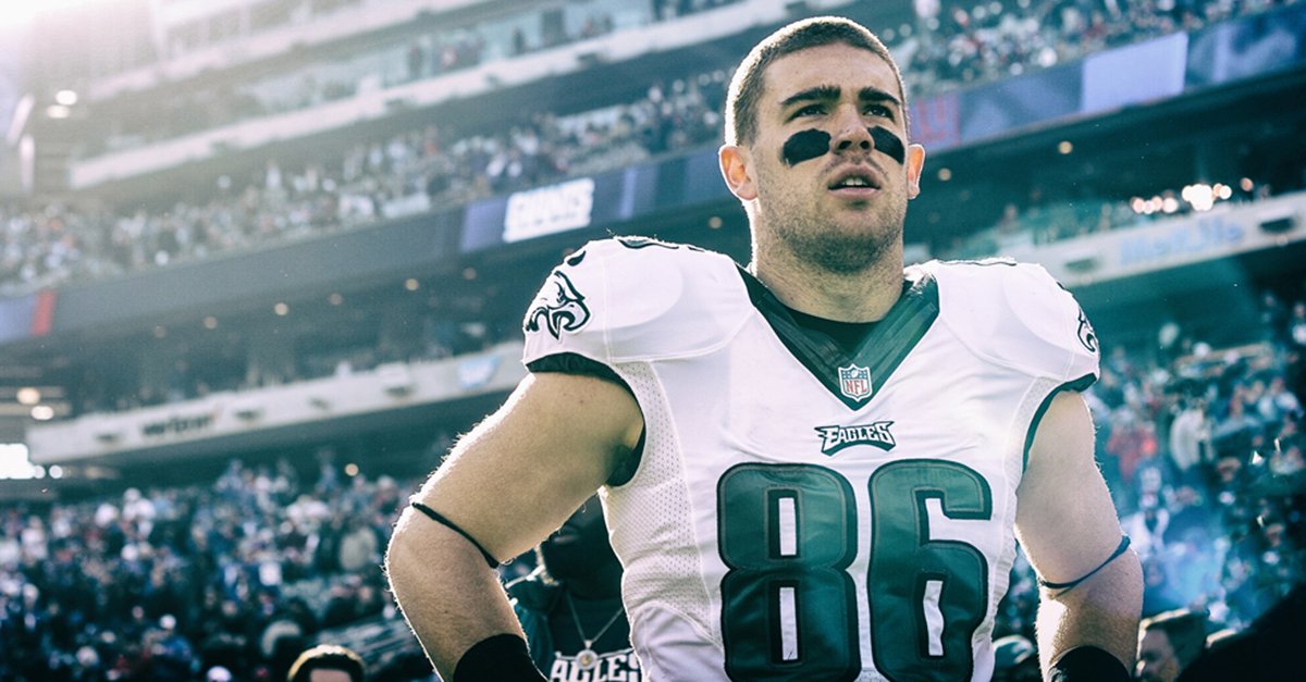 Eagles's tweet photo. Zach Ertz is motivated to be one of the best tight ends in #Eagles history.

📰: https://t.co/GFH112gWPy https://t.co/a8c55VQz3M