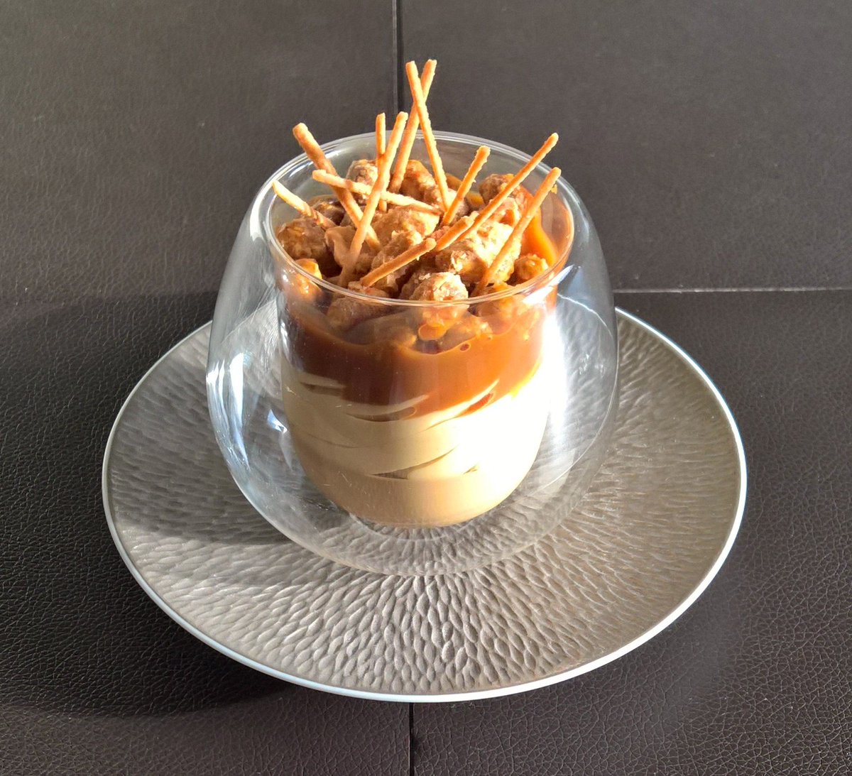JeanMarcDIOP's tweet photo. Coffee cremeux topped with a light peanut mouss,salted caramel sauce &amp; caramelized peanut..#food #pastry #chef #dessert #magazine #sweet https://t.co/4GvZoDe65f