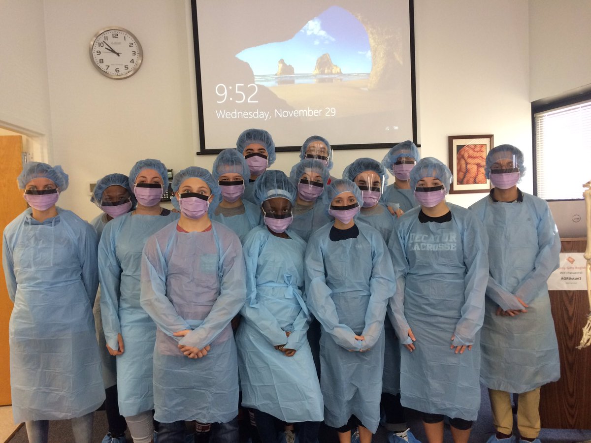 aartisangwan4's tweet photo. BioMed seniors all ready for UNIQUE experience with Cadavers @anatomygifts @WorcesterTHS @BiomedWTHS @WorcesterSystem https://t.co/hUha4o0qoc