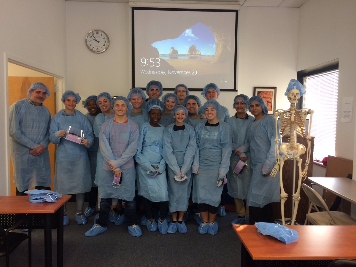 aartisangwan4's tweet photo. BioMed seniors all ready for UNIQUE experience with Cadavers @anatomygifts @WorcesterTHS @BiomedWTHS @WorcesterSystem https://t.co/hUha4o0qoc
