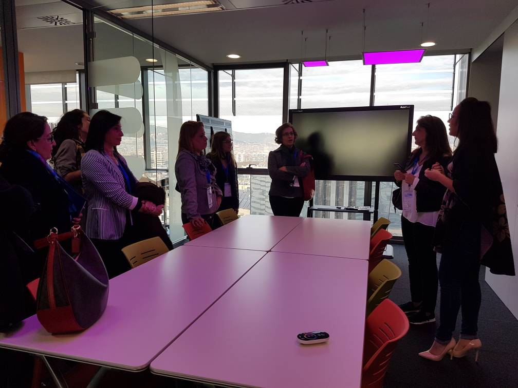 22networkbcn's tweet photo. Nos han visitado un grupo de mujeres emprendedoras del sur del mediterráneo, en motivo del Women Entrepreneurship &amp; Investment program 2017 #MedaWeek17. ¡Todo un placer! https://t.co/hGw1grq16D #UfM4Women https://t.co/ued8mo8hBq