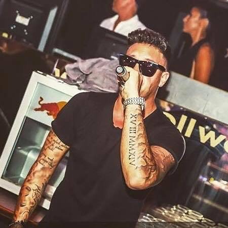 Kay's Tourdaten für das Wochenende :
KAY ONE LIVE MIT DJ NTL 

❌Freitag 1.12.2017
Nachtwerk 
In Pirmasens 

❌Samstag 2.12.
Blondes club 
In Merzig