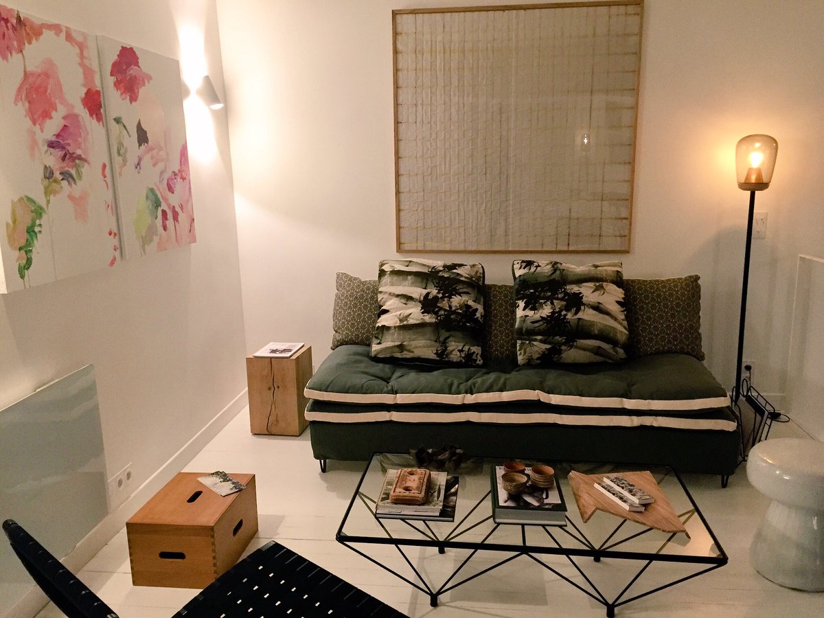 v_lorelle's tweet photo. Le #design le plus pointu présenté comme à la maison, ou presque? C'est dans #LeMonde en kiosque ce jour ou chez #PrivateChoice #TheInvisibleCollection @ZEUXIS_ART @FabriceAusset @VincentDarre ...@lemonde_M https://t.co/r6d6rBQLfD