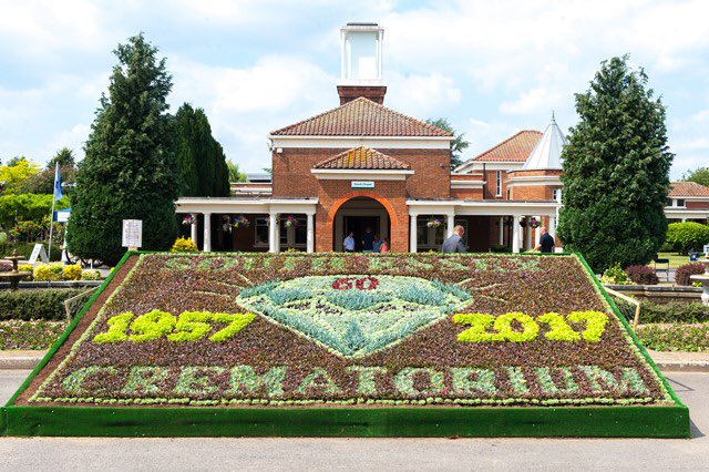 HaveringCulture's tweet photo. Havering won 12 gold awards at this years London in Bloom- a record number for the borough! Both the council &volunteers won an incredible 33 awards, including gold for park of the year &conservation area.
#backthebidhavering #haveringculture2020 #createandcurate #nature https://t.co/dqS3DCUBLg