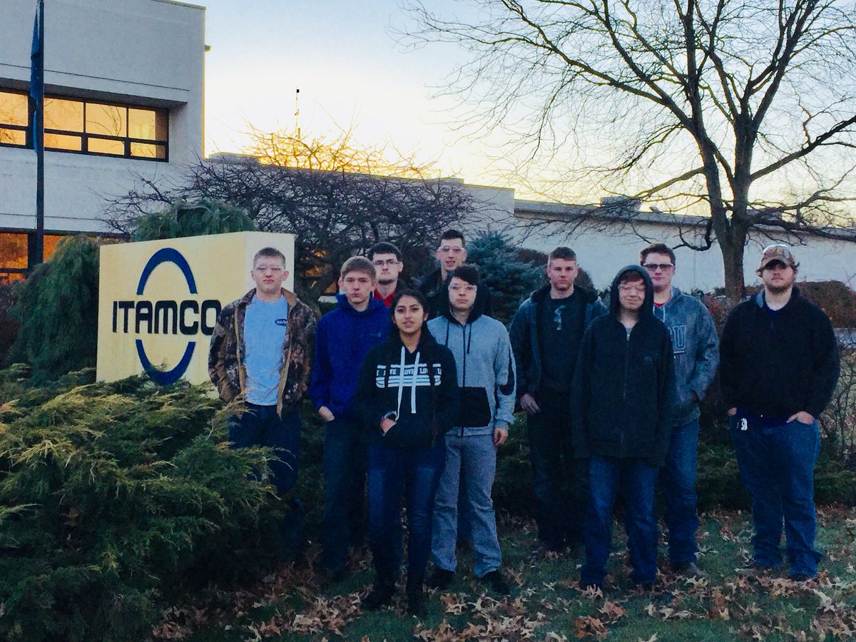 CNC_Kaser's tweet photo. @ITAMCO_ we went and watched a 3D metal printer in action showing students the newest tech in the machining industry @PlymouthHSpcsc https://t.co/belRIrh7lu