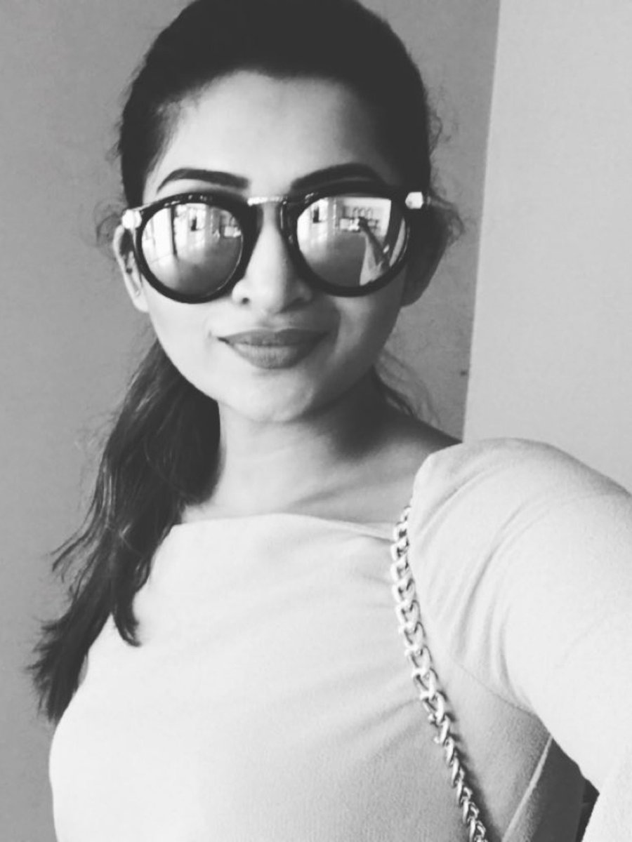 Nakshathra Nagesh Fans (@_nakshathra_) on Twitter photo #happygirlonaholiday #srilanka2017 #holidayfun <a href="/nakshathra___/">Anchor Nakshathra</a> #classygirl #nakshathranagesh #happygirlonaholiday #srilanka2017 #holidayfun <a href="/nakshathra___/">Anchor Nakshathra</a> #classygirl #nakshathranagesh