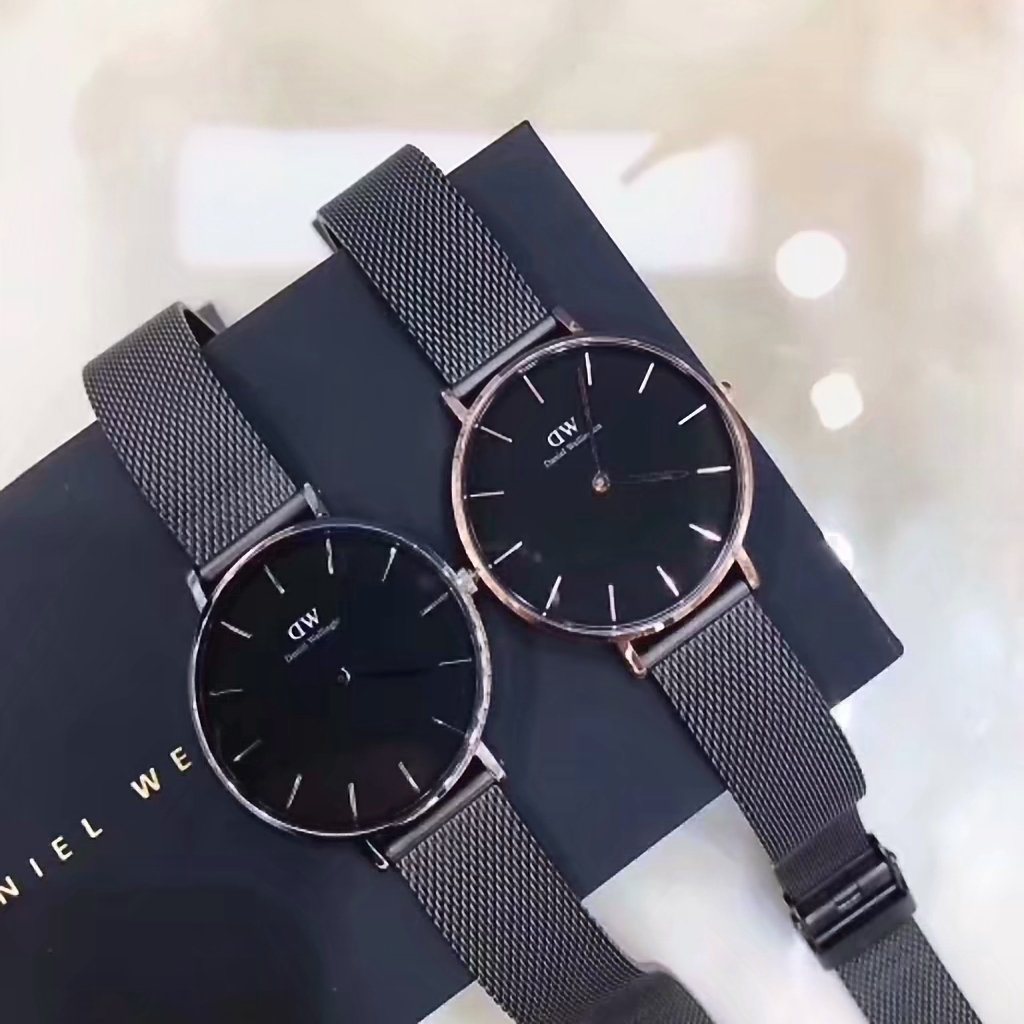 WyhXWDnibMU4lQK's tweet image. 正品Daniel Wellington 全新女士腕表 Classic Petite 系列，32mm 黑白精致表盘方能凸显优雅气质，首款金属编制表带刚毅中带有一丝柔美，一手货源持续供货。
