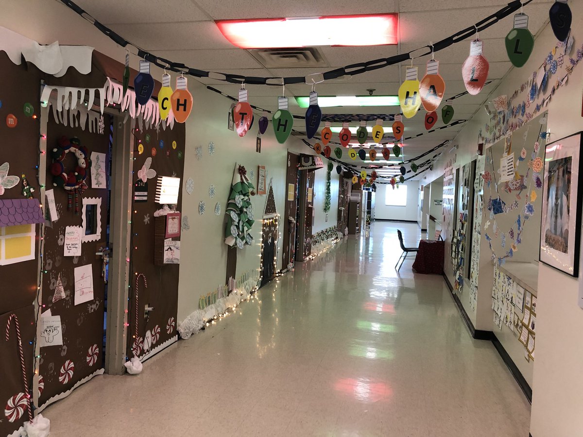 DComasBaez's tweet image. We “teched” the halls and won the hall decorating contest #codeasnowflake #wordart #edtech