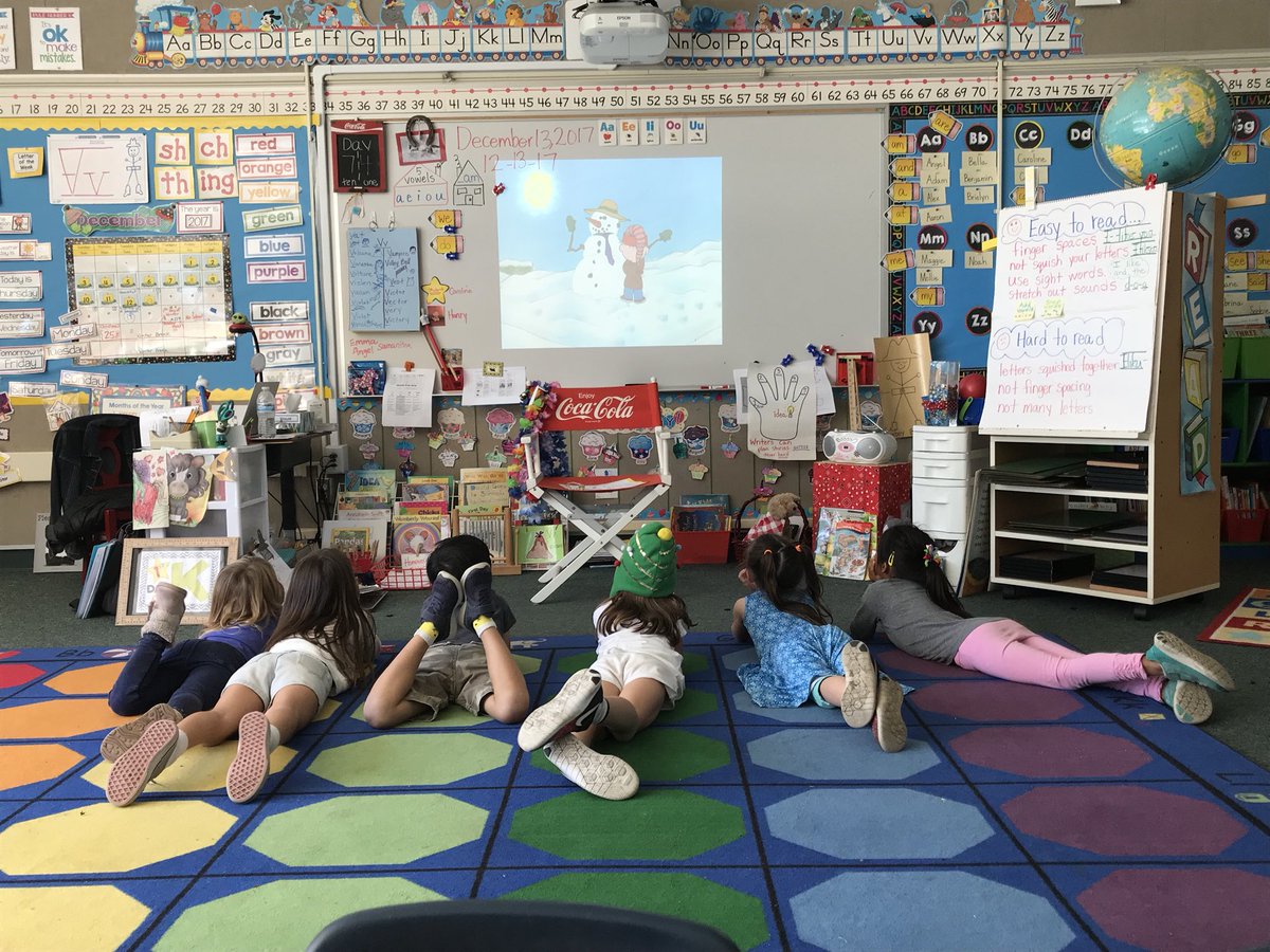 k1pandas's tweet image. Ice cream sundaes and cartoons with our auction winners. Enjoying special time together while raising money for our school! 🍨