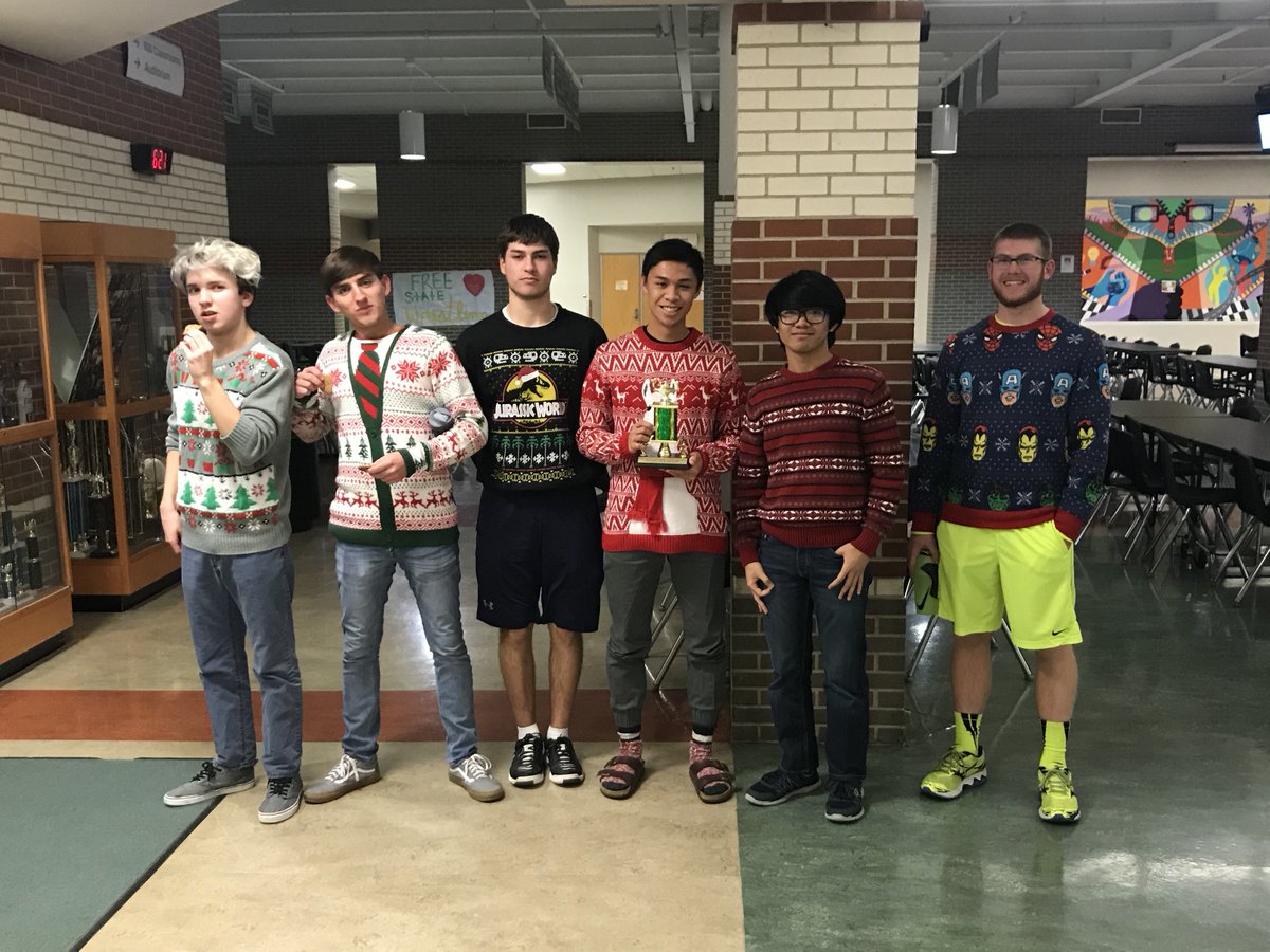 WR_scholarsbowl's tweet photo. Varsity adequately finishes their winter season with a 2nd place finish at the Lawrence Free State Invitational #itsmauitime https://t.co/hOmswQImTS