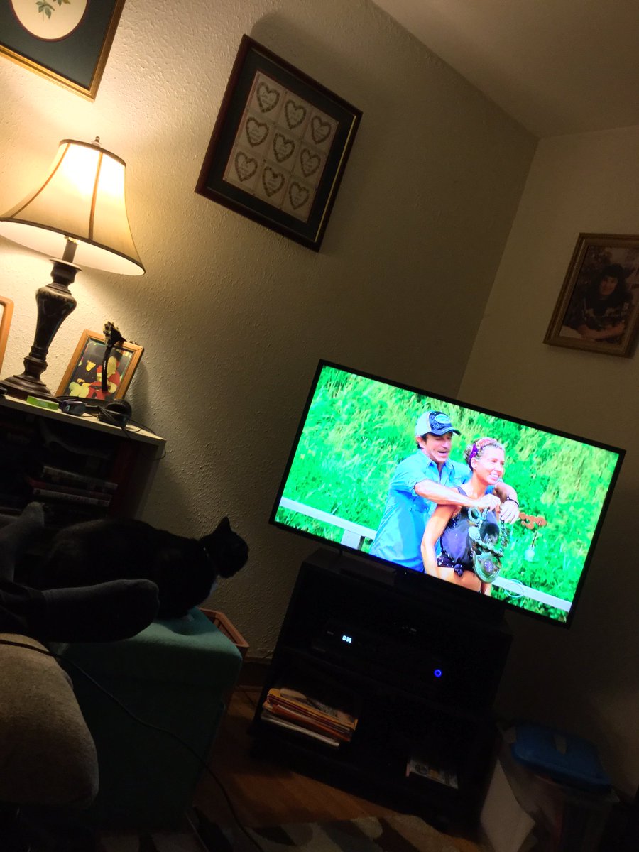 dklamkin's tweet photo. @JeffProbst - Here's Roxy watching you award the immunity necklace to Chrissy. https://t.co/gr59q6pJXE