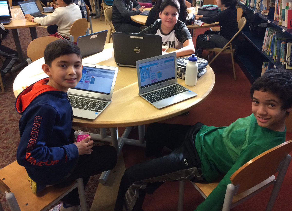StaceyArvanites's tweet image. Wednesday&apos;s coders hard at work. #CodingClub25 #JustGettingStarted @Lafayette_25 @MissNapolitano