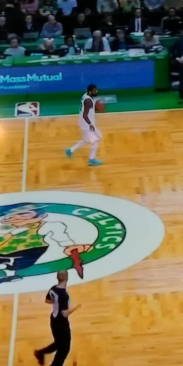SabrinaEA's tweet photo. @NBCSCeltics @KyleDraperTV @Scalabrine @NBCSBoston @tvabby @Scalabrine @KyleDraperTV @nbcsceltics-Getting serious now....@KyrieIrving switched up the kicks! 👟👟 https://t.co/pkOJUoVmNM