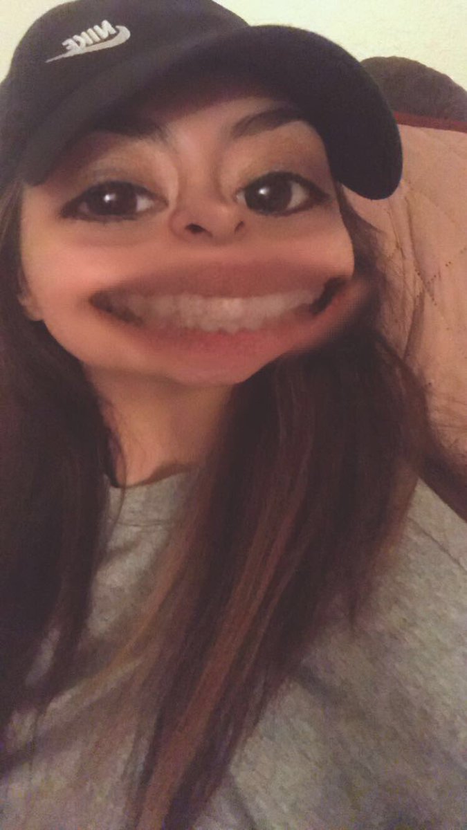 jackelyn_xo28's tweet image. One more final and then I’m officially done 😬😬😬 #graduationinmay