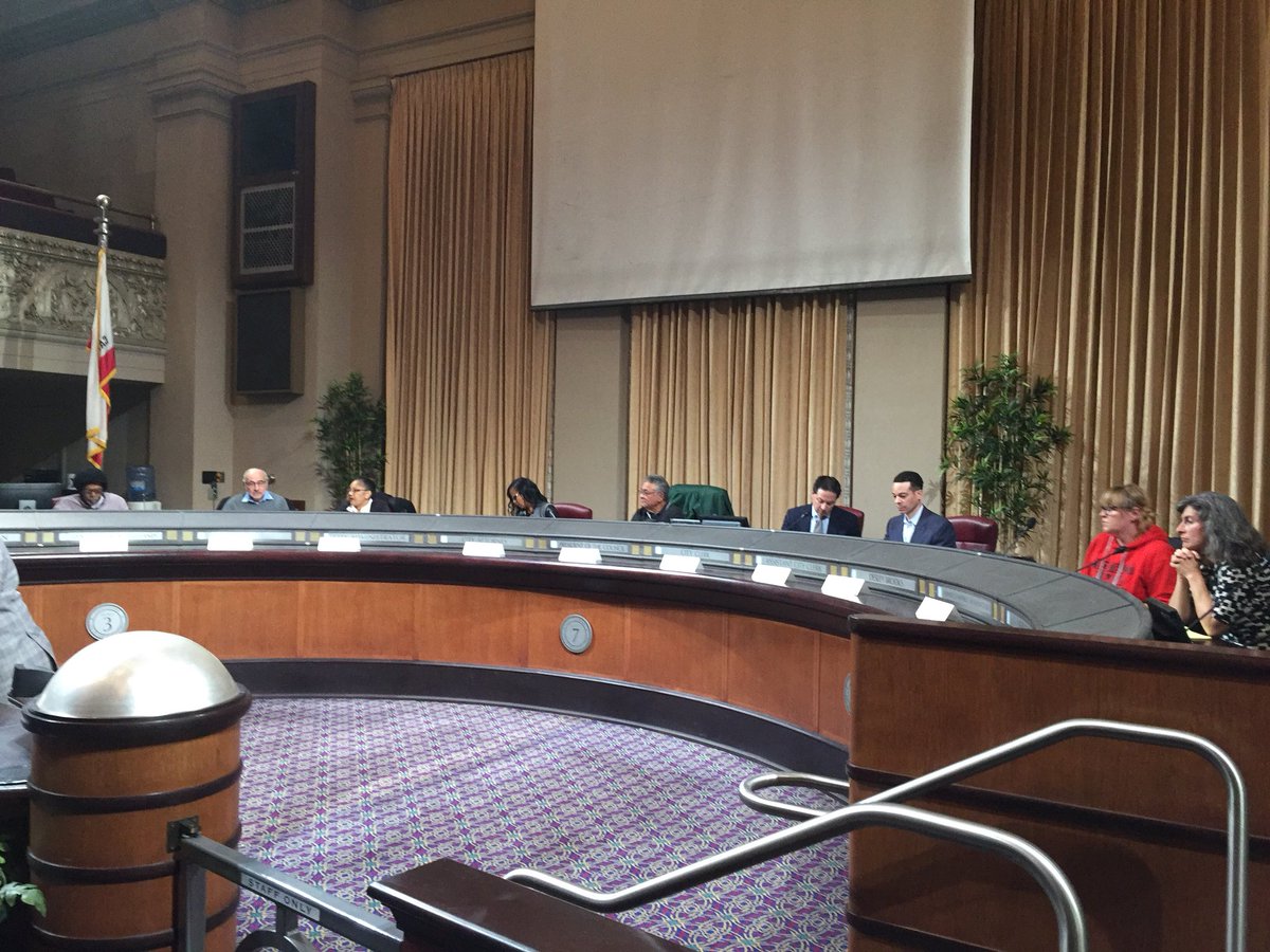 FloydHuen's tweet photo. Big turn out for the first meeting of the #Oakland #PoliceCommission Many organizers of #MeasureLL on hand for this historic start #oakmtg https://t.co/wtUyYamy0T