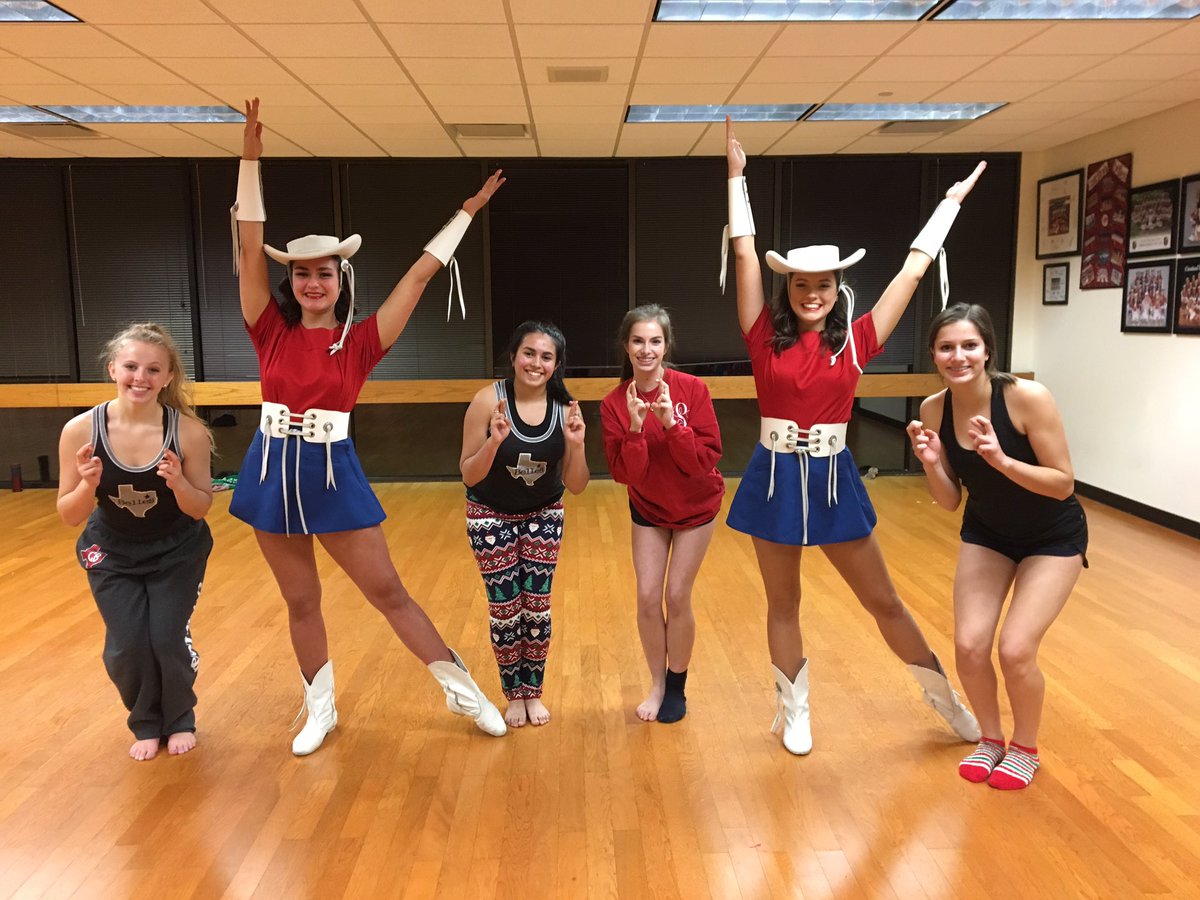 Such a fun practice! Christmas party and then getting to know where Drill Team all began with the <a href="/KCRangerettes/">Kilgore Rangerettes</a> #belles2017
