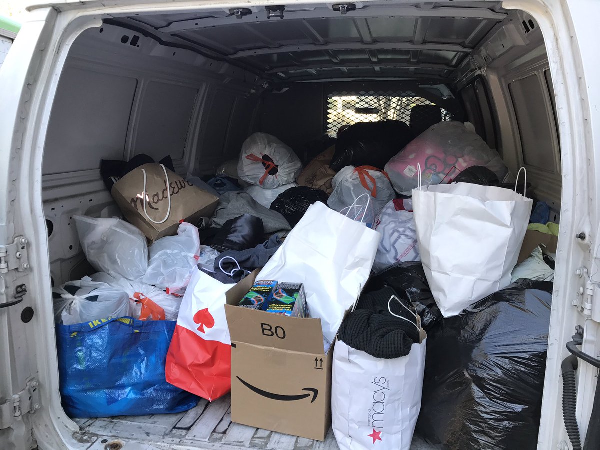 JLokpcb's tweet photo. Thank you to all of the Kaiser Permanente Woodland Hills Labor Management Partnership Unit Based Teams for collecting blankets, toiletries, coats, jackets, children’s clothing & diapers for Project Understanding to benefit families affected by the Thomas Fire #kpcommunityhealth https://t.co/yTsh8FnOIe