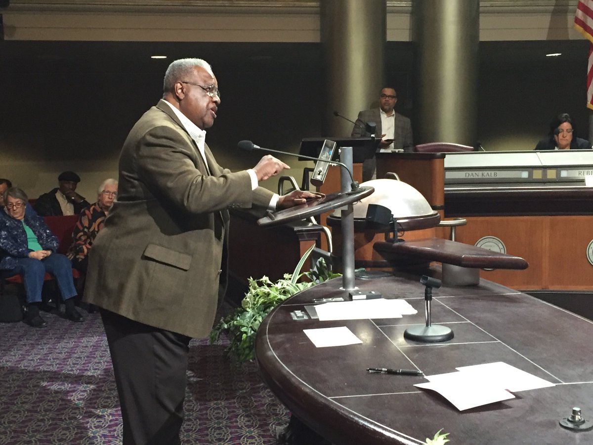 FloydHuen's tweet photo. Many#LL organizers &amp; neighborhood leaders urge #OaklandPoliceCommission to use 82% mandate to make needed #OPD Chang’s #oakmtg #policereform https://t.co/taqFtgBYM2