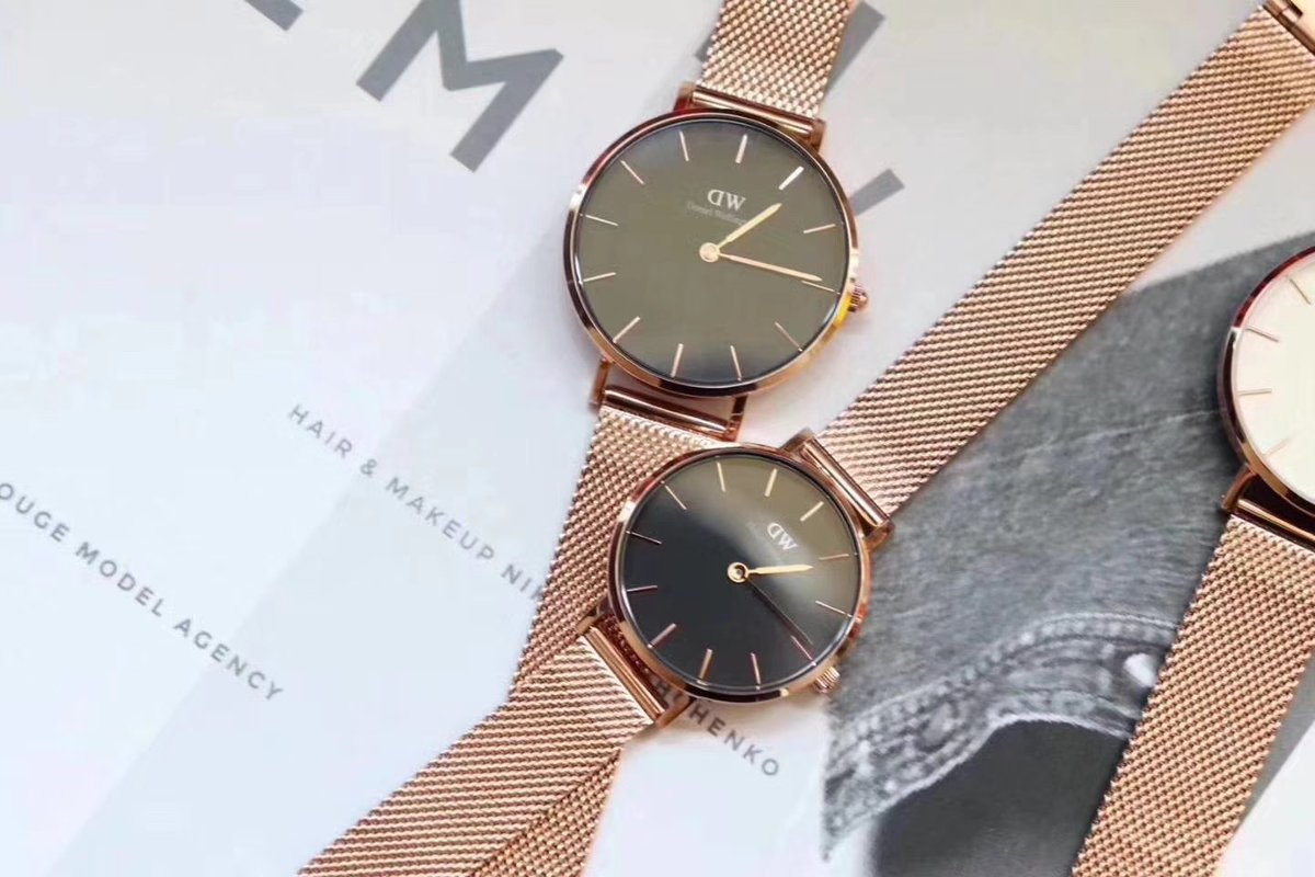 WyhXWDnibMU4lQK's tweet image. My main business is DW, MK, MBM, armani brand watch. Contact the watch source contact WeChat 18938933407