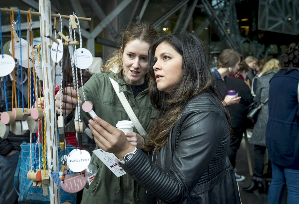 MarkitFedSquare's tweet photo. Markit + BakeSale is back at @FedSquare this Sunday, 10am–5pm featuring 90 independent design and bake-sale stalls. Join us for a fun day of Christmas shopping in the Atrium and Deakin Edge Theatre. Entry is free. https://t.co/d91xcIU0TN https://t.co/5HESKQNHcz
