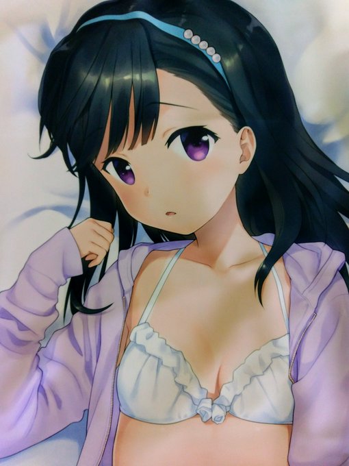 抱き枕カバーのサンプルを戴きました。ありがとうございます!(実物はもっと発色が綺麗です😊) 