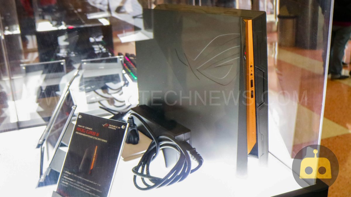 BOTechNews's tweet photo. La @MXASUS #ROG GR8II es la alternativa perfecta a una consola tradicional #ROGFEST #ROGESPORSFEST @ROGESPORTSFEST @frontonmexicoce https://t.co/x1Za4s6RJH