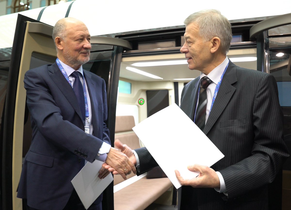 MIIT recognized our science, Russia VIPs visited our stand at an exhibition in Moscow, but in a barrel of honey there is a spoonful of tar - statements of haters. My attitude to them is prompted by Einstein: "Stay away from negative people. They have a problem for every solution"