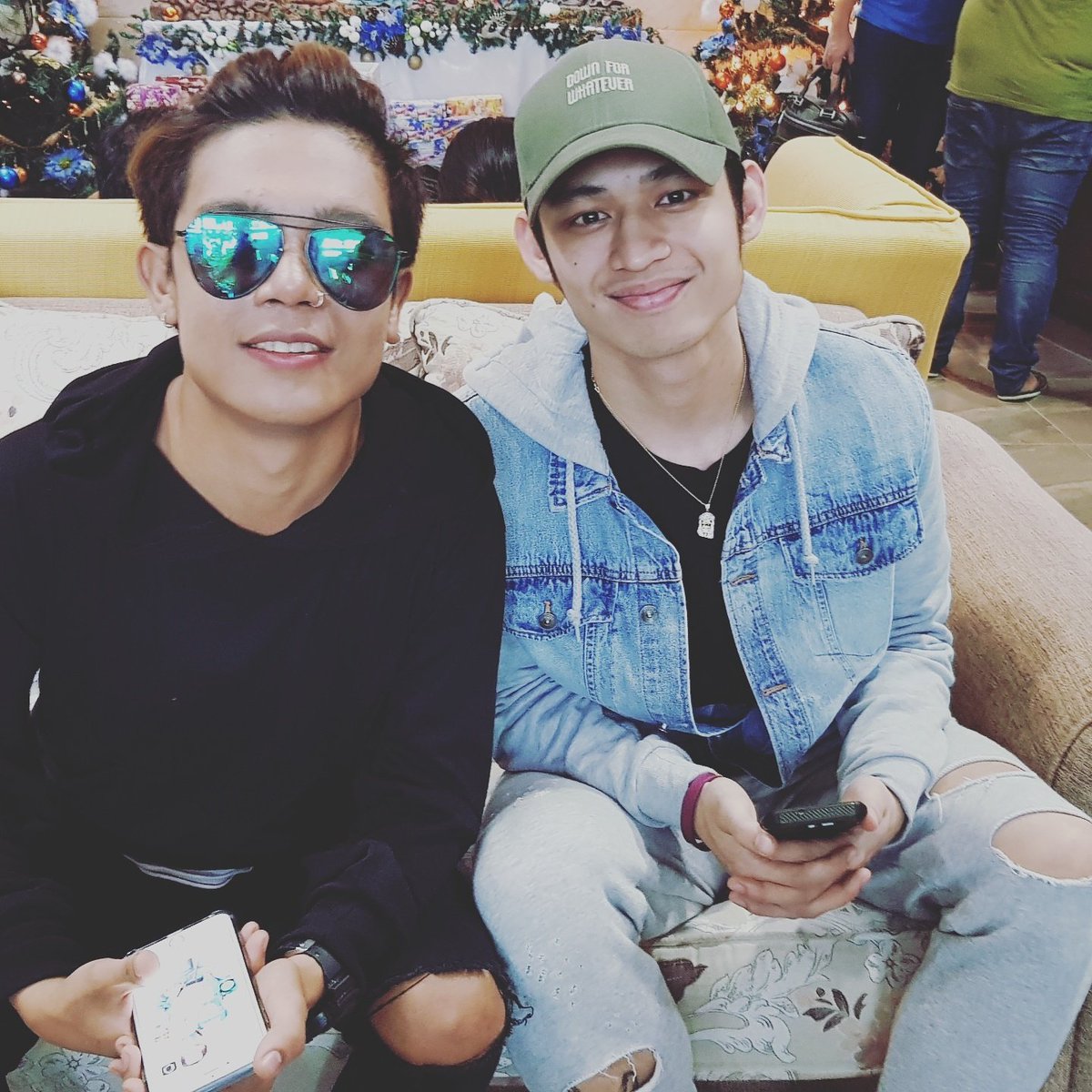 XFOfficialPage's tweet photo. Bumabalik na daw sa pagka marlou ang mukha ko.. grabe naman po parang hindi naman. Minsan po talaga pagod lang after show kasi pawis po. 😂😎😉

Follow: https://t.co/xLankJ5NpN https://t.co/bYuQQIEriz