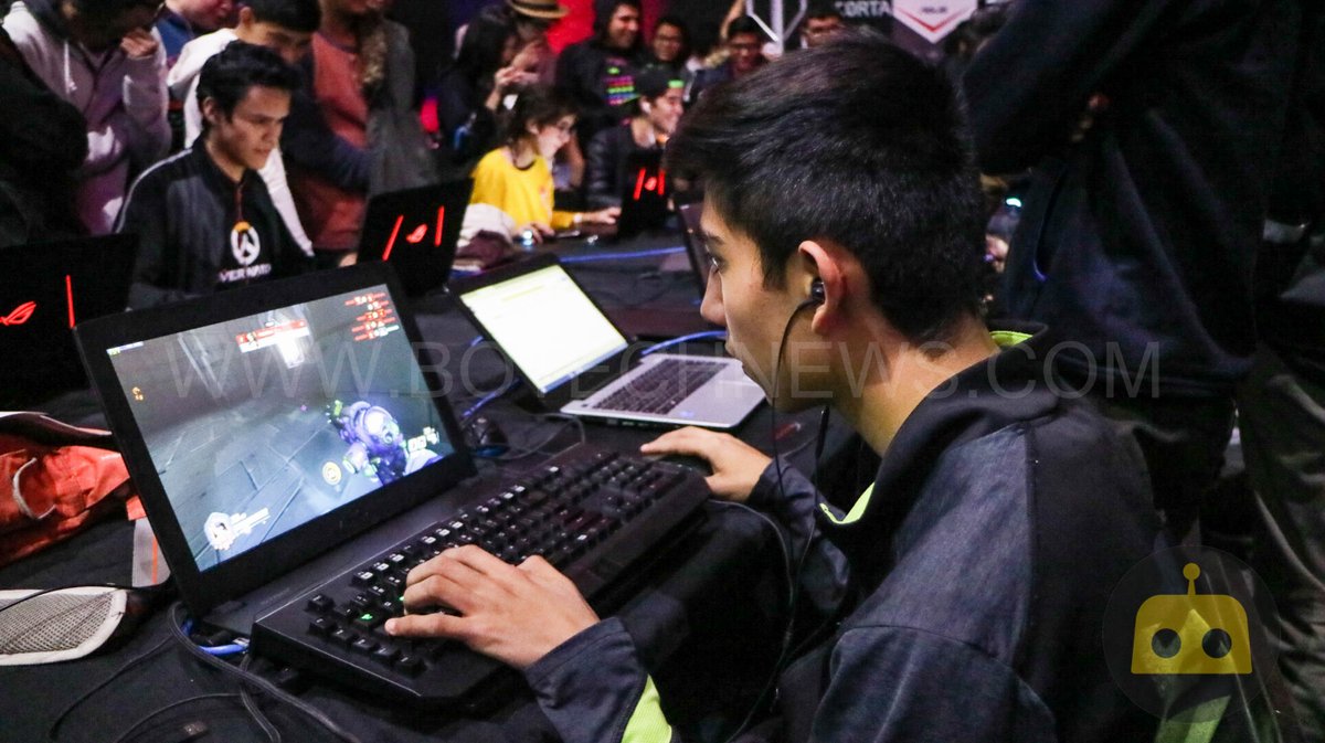 BOTechNews's tweet photo. Los gamers no descansaron durante los torneos del #ROGFEST #ROGESPORTSFEST @ROGESPORTSFEST https://t.co/YjGpm4ATX7