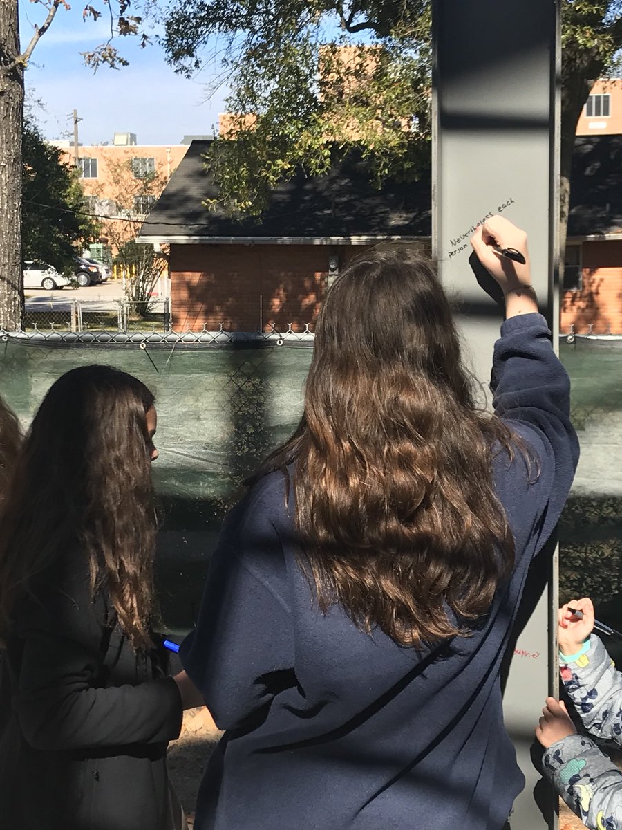 Young_sml's tweet photo. Blessing our new building today and leaving a legacy!☺️ #smlclassof2k19 #excitedforthefuture #besml #sml1718 #beablessing https://t.co/Aa5R8Ej6Z0