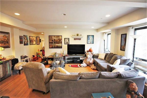 DiggzNY's tweet photo. Kayte is looking for a new #roommate to #sublet her #roomforrent in #Astoria #Queens #NYC in Jan. for $1500 https://t.co/dxcVCD7MMz
#movingtoNewYork
#roommateny #roommsny #roomswanted #roomforrent #sublease #rentshare #sublet #roomswanted #diggzny #lookingForRoommate
#Diggzco https://t.co/plLPXTR5UY
