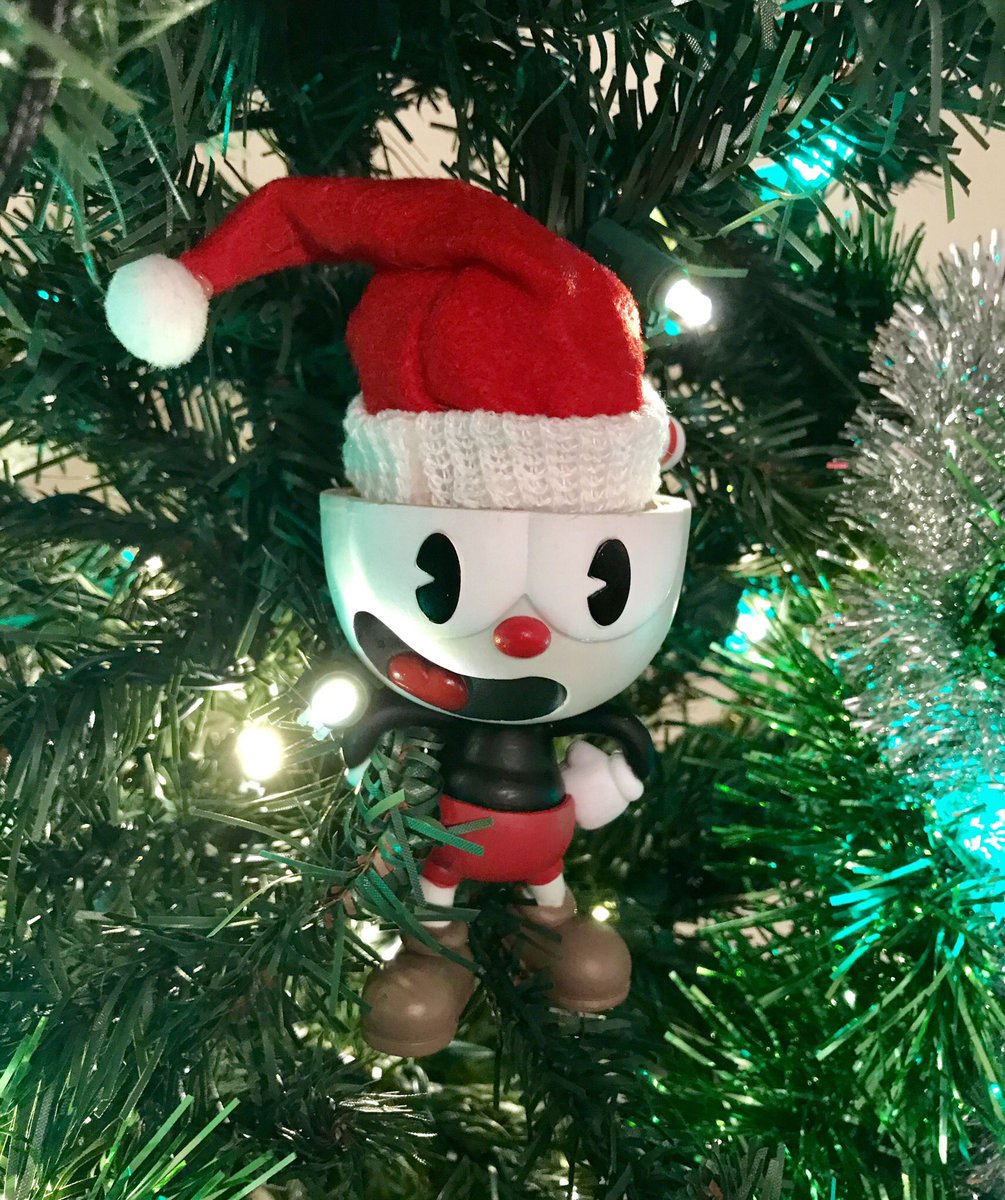Dapper_Tux's tweet photo. @aarongreenberg Would look perfect on my Dapper #XboxXmas tree, it’s got a #ProjectScorpio theme going too! #FeelTrueFestivePower 😉🎮🔥🎄 https://t.co/PJAAzD0fbD