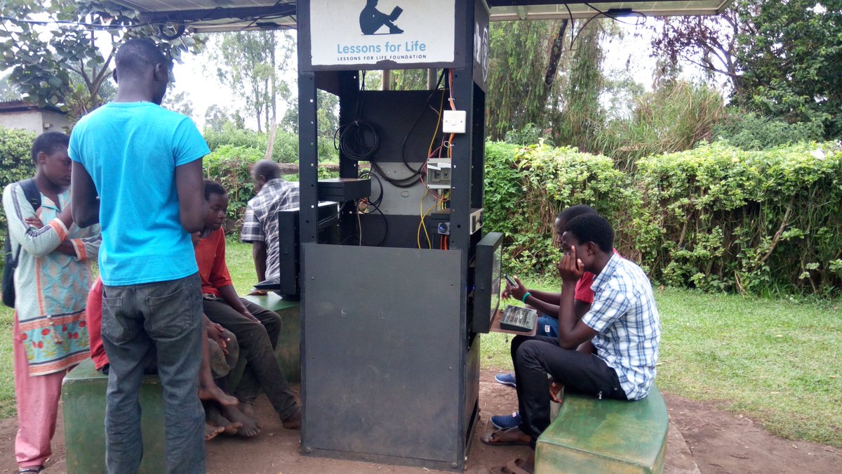 HelloHubsUganda's tweet image. It is always a good time when people from the community use our internet for learning. Education is made easy by Hello Hubs.  @HelloWorldPFA